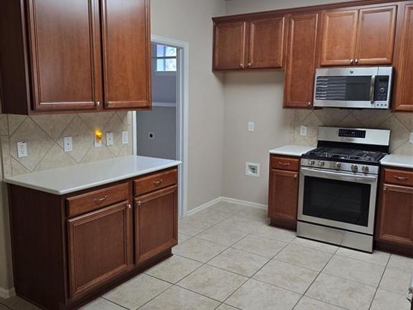6628  Purbeck Trail , Denton Texas 76210