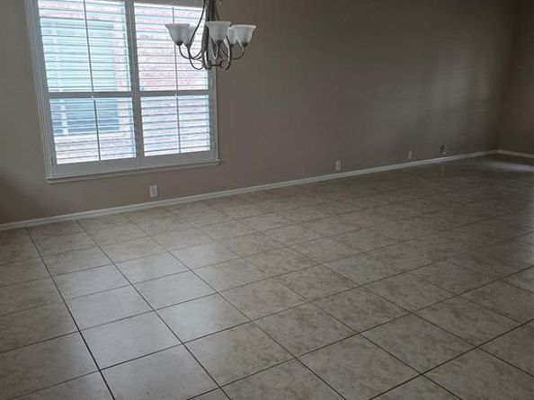 6628  Purbeck Trail , Denton Texas 76210