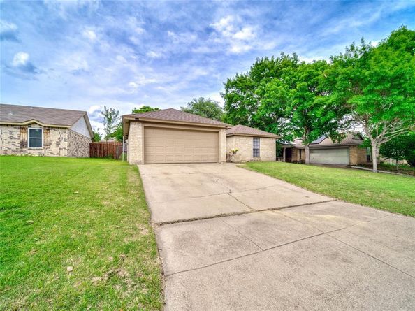 10032  Lone Eagle Drive , Fort Worth Texas 76108