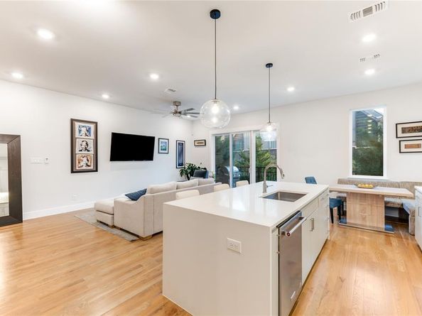 3912  Bowie Lane , Dallas Texas 75220