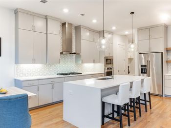 3912  Bowie Lane 