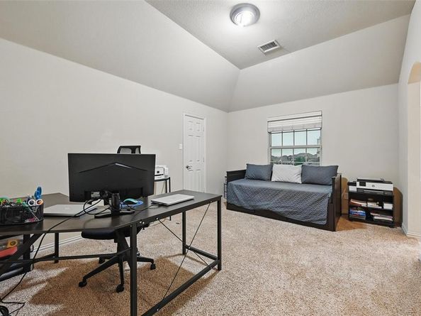 6132  Falls Lake Road , Fort Worth Texas 76179