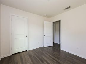 2301  Dillard Street , Fort Worth Texas 76105