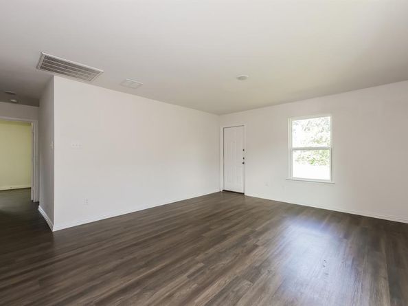 2301  Dillard Street , Fort Worth Texas 76105