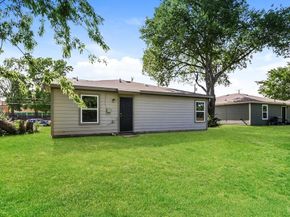 2301  Dillard Street , Fort Worth Texas 76105
