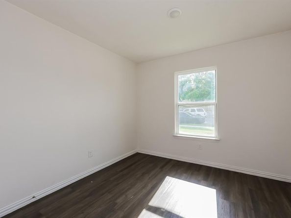 2301  Dillard Street , Fort Worth Texas 76105