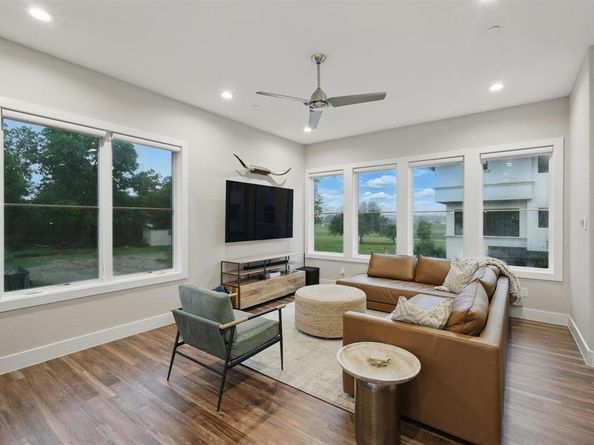 461  Rayner Avenue , Fort Worth Texas 76111