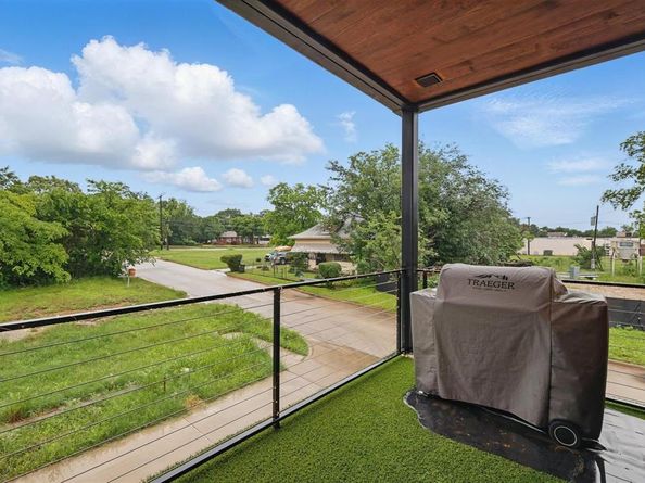 461  Rayner Avenue , Fort Worth Texas 76111