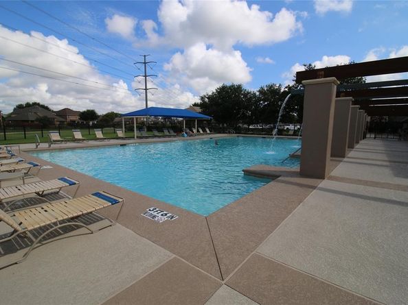 3148  Guadaloupe  , Grand Prairie Texas 75054