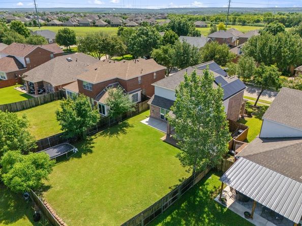 3148  Guadaloupe  , Grand Prairie Texas 75054