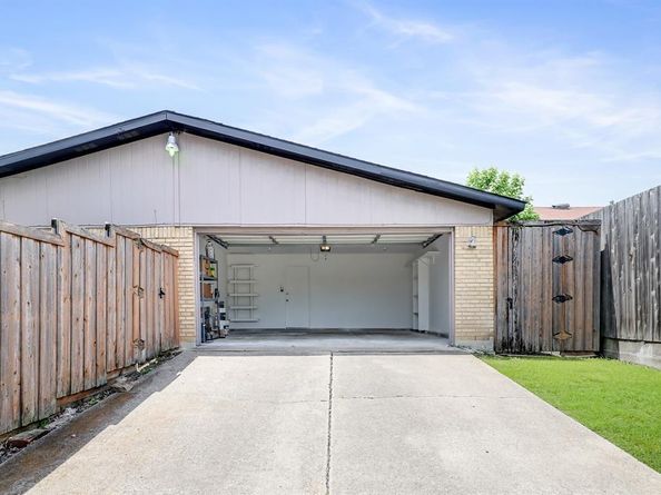 6418  Glenmoor Drive , Garland Texas 75043