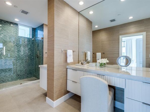 2828  Hood Street  1303, Dallas Texas 75219