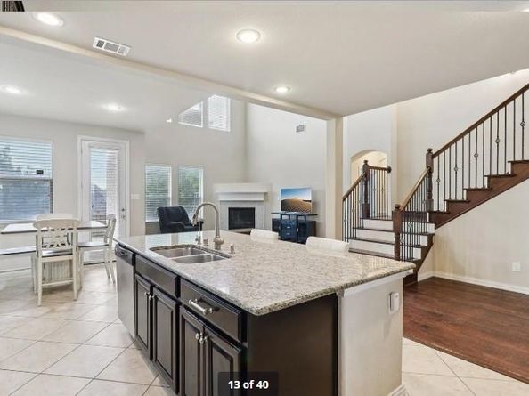 1009  CHICKASAW Drive , Carrollton Texas 75010