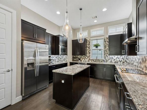 5981  Evening Star Place , Dallas Texas 75235