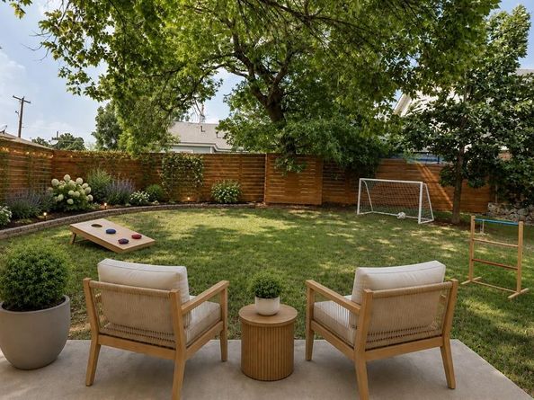 629  Bishop Heights Lane , Dallas Texas 75208