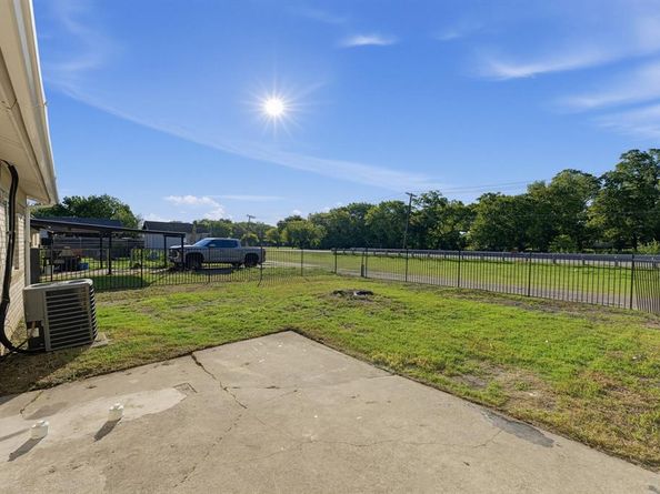 1026  Quebec Drive , Garland Texas 75040