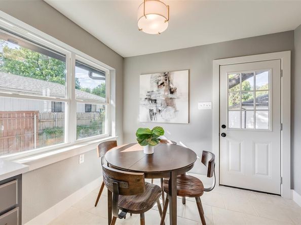 3017  San Medina Avenue , Dallas Texas 75228