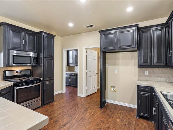 2047  Chevella Drive , Dallas Texas 75232
