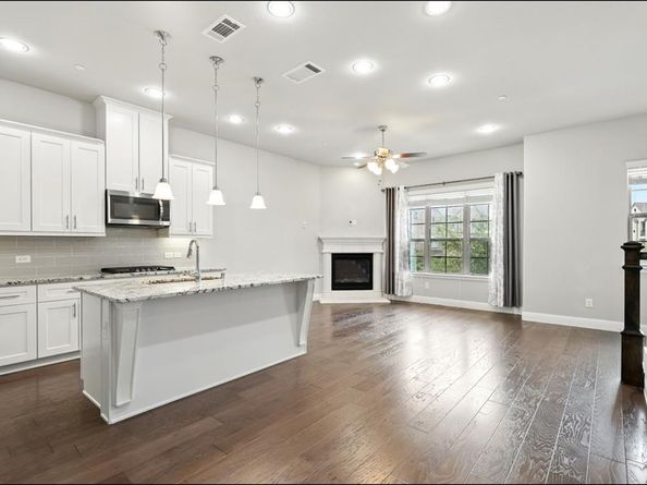 297  Scotia Street , Lewisville Texas 75056
