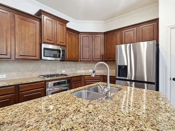 6468  Love Drive , Irving Texas 75039