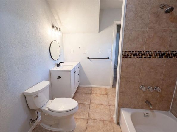 4526 S Horseshoe Trail , The Colony Texas 75056