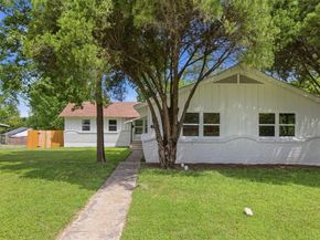 5751  Trio Lane , Dallas Texas 75241