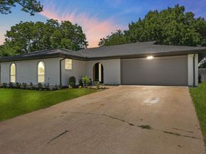 4108  Alicante Avenue , Fort Worth Texas 76133