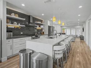 6550  Lockheed Boulevard , Dallas Texas 75209