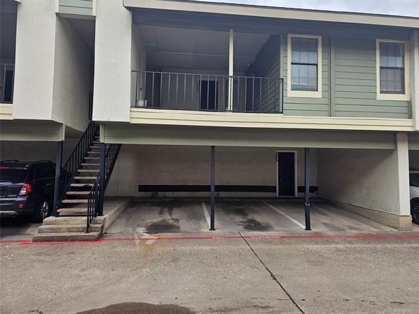 9605  Walnut Street  12103, Dallas Texas 75243