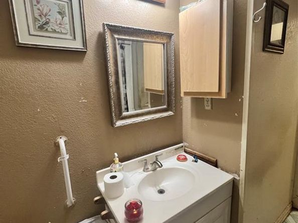 3208  Knox Street , Fort Worth Texas 76119