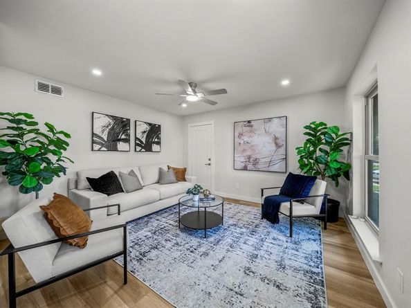 3654  Ridgebriar Drive , Dallas Texas 75234