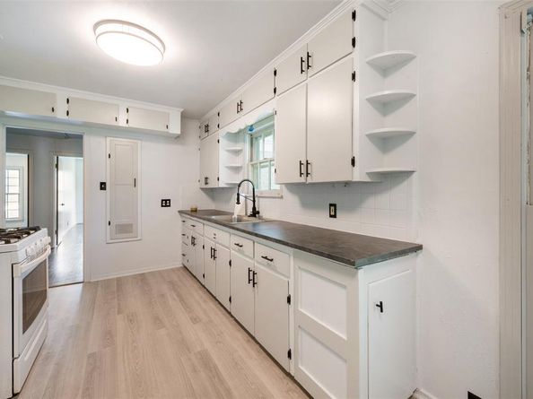 3539  Kingsbury Avenue , Richland Hills Texas 76118