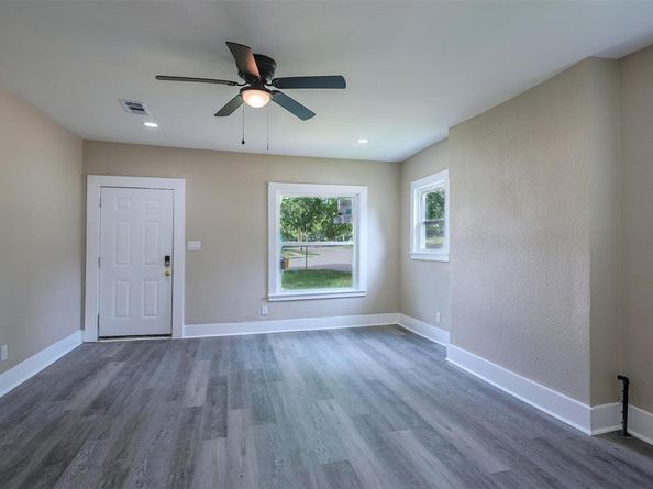 3101  Erie Street , Fort Worth Texas 76112