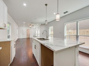 2346  Scott Street , Dallas Texas 75215