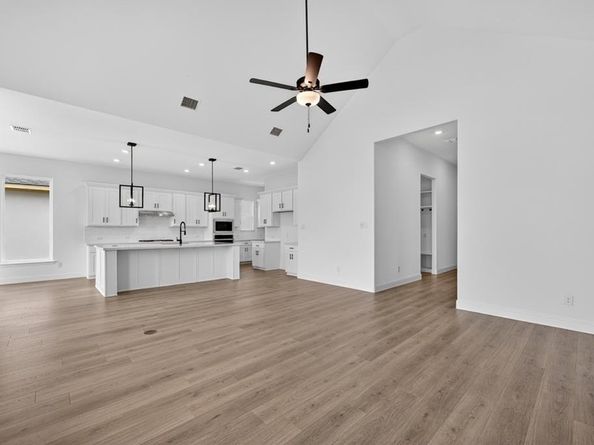 546  Chatham Street , Oak Point Texas 75068