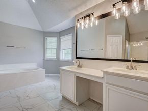 9049  Elbe Trail , Fort Worth Texas 76118