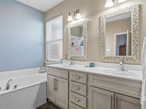 420  Goodnight Trail , Justin Texas 76247
