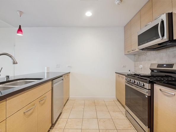 1200  Main Street  1806, Dallas Texas 75202