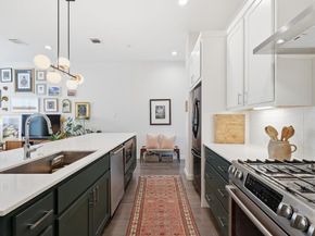 4620  Munger Avenue  105, Dallas Texas 75204