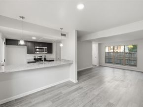 2702  Douglas Avenue  121, Dallas Texas 75219