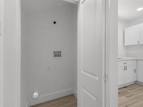 612  Clairemont Avenue , Fort Worth Texas 76103
