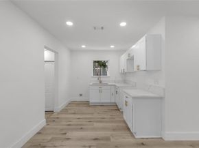 612  Clairemont Avenue , Fort Worth Texas 76103