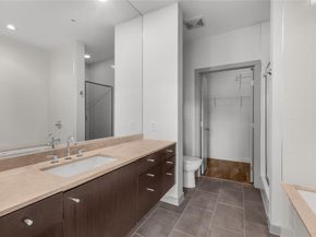 2323 N Houston Street  714, Dallas Texas 75219