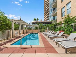 2323 N Houston Street  714, Dallas Texas 75219