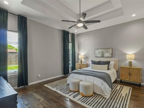 2534  Gladstone Drive , Dallas Texas 75211
