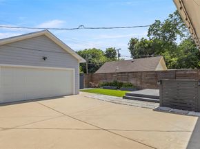 2534  Gladstone Drive , Dallas Texas 75211