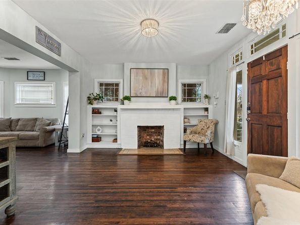 1632  Washington Avenue , Fort Worth Texas 76104