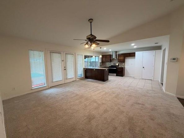 405  Woodmere Drive , Garland Texas 75043