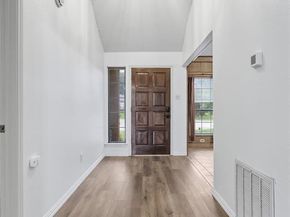 605  Buttercup Circle , Garland Texas 75040