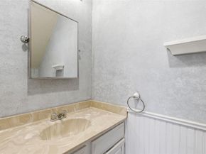 605  Buttercup Circle , Garland Texas 75040